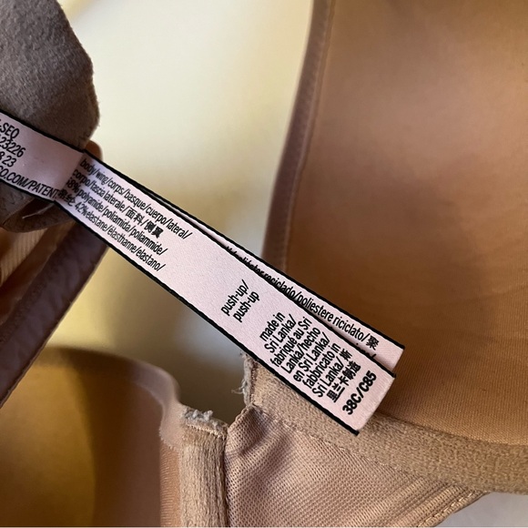 Victorias Secret Bras 38C - Picture 4 of 12